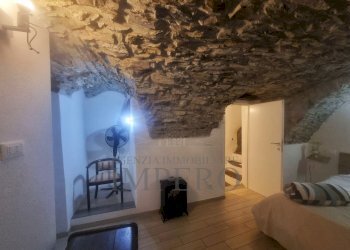 camera da letto - Bilocale Via Martiri della Liberta, Apricale - foto 11