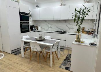 10 - Porzione di casa Corso Limone Piemonte 10, Ventimiglia - foto 2