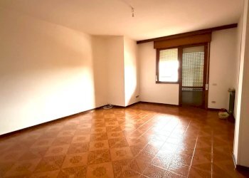WhatsApp Image 2025-10-22 at 11.02.38.jpeg - Appartamento Rovigo - foto 2
