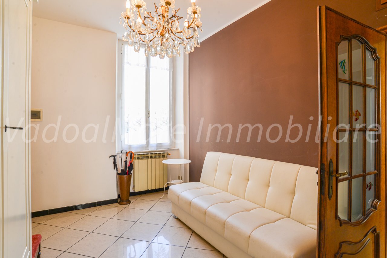 Via Marconi-21.jpg - Quadrilocale Via Guglielmo Marconi 7, Vado Ligure - foto 1