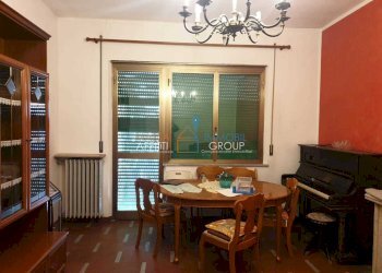 IMG-20251007-WA0026.jpg - Appartamento Viale Roma 55, Massa - foto 1