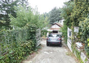 ACCESSO CARRABILE.JPG - Casa indipendente Villaggio Losio 390, Ponzone - foto 3