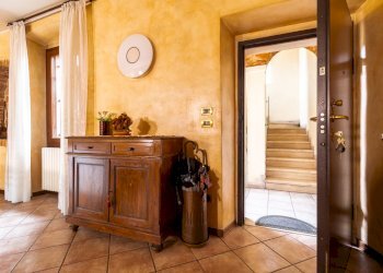 001_Brescia_centro_quadrilocale_ingresso.jpg - Quadrilocale Brescia - foto 2