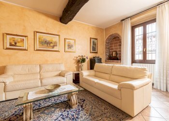 003_Brescia_centro_quadrilocale_sala.jpg - Quadrilocale Brescia - foto 4