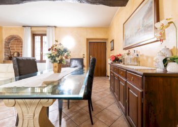 008_Brescia_centro_quadrilocale_sala.jpg - Quadrilocale Brescia - foto 8