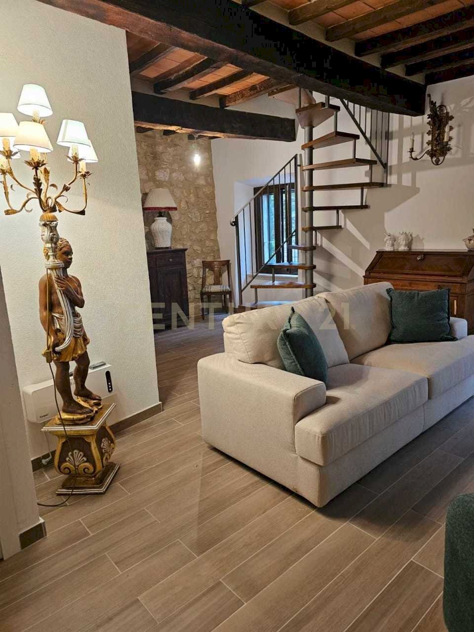 PHOTO-2025-10-05-10-35-11 (1).jpg - Porzione di casa via della cisterna  snc, Semproniano - foto 1