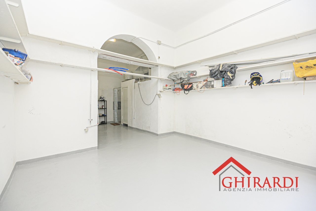 1.2 sala1.jpg - Warehouse VIA GAETANO DONIZETTI  73R, Genova - photo 3