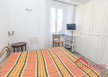 4.1 camera 1.jpg - Appartamento VIA CHIARAVAGNA  7, Genova - foto 14