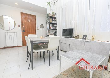 1.6 soggiorno.jpg - Trilocale VIALE MODUGNO 16, Genova - foto 8