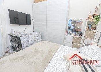 2.3 camera.jpg - Trilocale VIALE MODUGNO 16, Genova - foto 11