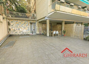 5.3 terrazzo.jpg - Trilocale VIALE MODUGNO 16, Genova - foto 21
