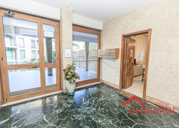 6.1 vano scala.jpg - Trilocale VIALE MODUGNO 16, Genova - foto 27