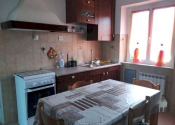 1.0 cucina.jpeg - Appartamento Passo del Cantarena 1, Genova - foto 3