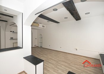 1.2 locale1.jpg - Locale Commerciale VIA VADO 17R, Genova - foto 4