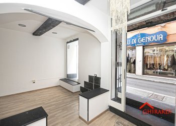 1.3 locale1.jpg - Locale Commerciale VIA VADO 17R, Genova - foto 5