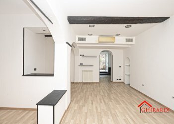 1.5 locale1.jpg - Locale Commerciale VIA VADO 17R, Genova - foto 6