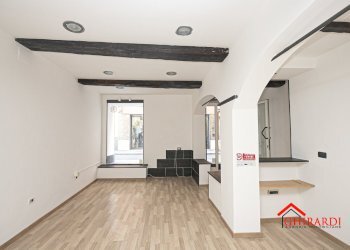 1.8 locale1.jpg - Locale Commerciale VIA VADO 17R, Genova - foto 9