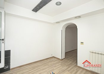 2.3 locale2.jpg - Locale Commerciale VIA VADO 17R, Genova - foto 13