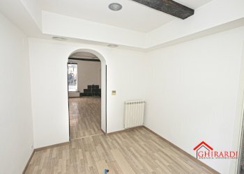 2.4 locale2.jpg - Locale Commerciale VIA VADO 17R, Genova - foto 14