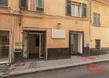 7.1 vetrine.jpg - Locale Commerciale VIA VADO 17R, Genova - foto 28