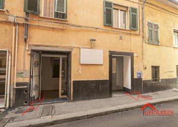 7.2 vetrine.jpg - Locale Commerciale VIA VADO 17R, Genova - foto 29