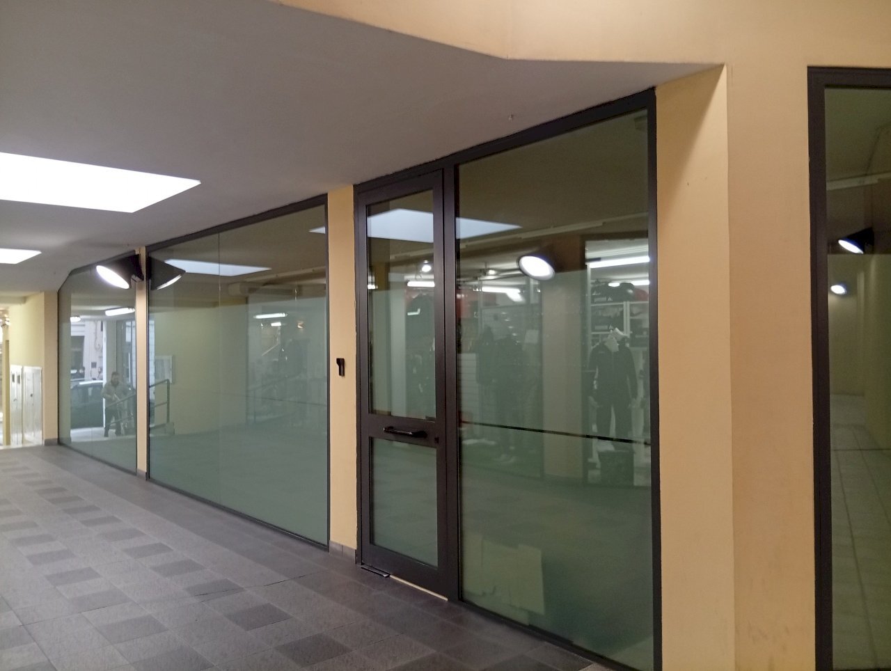 IMG_20260117_103304.jpg - Ufficio VIA FAVAGROSSA 14, Casalmaggiore - foto 1