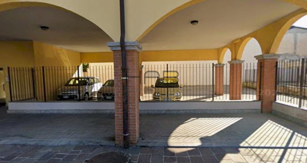 WhatsApp Image 2025-10-21 at 10.39.23.jpeg - Box Via Cavour 9/c, San Giorgio su Legnano - foto 1
