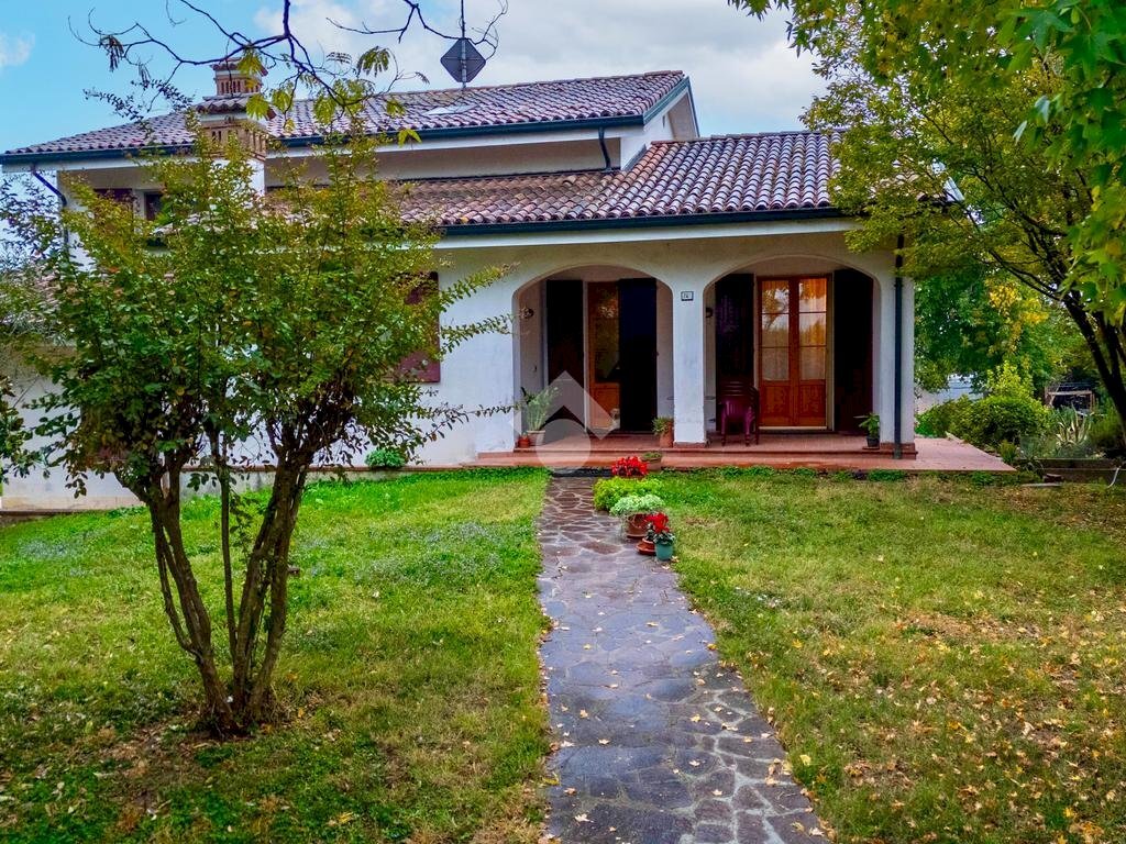 Independent house Via delle Ville, Guastalla - photo 1