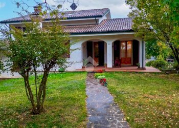 Casa indipendente Via delle Ville, Guastalla - foto 1