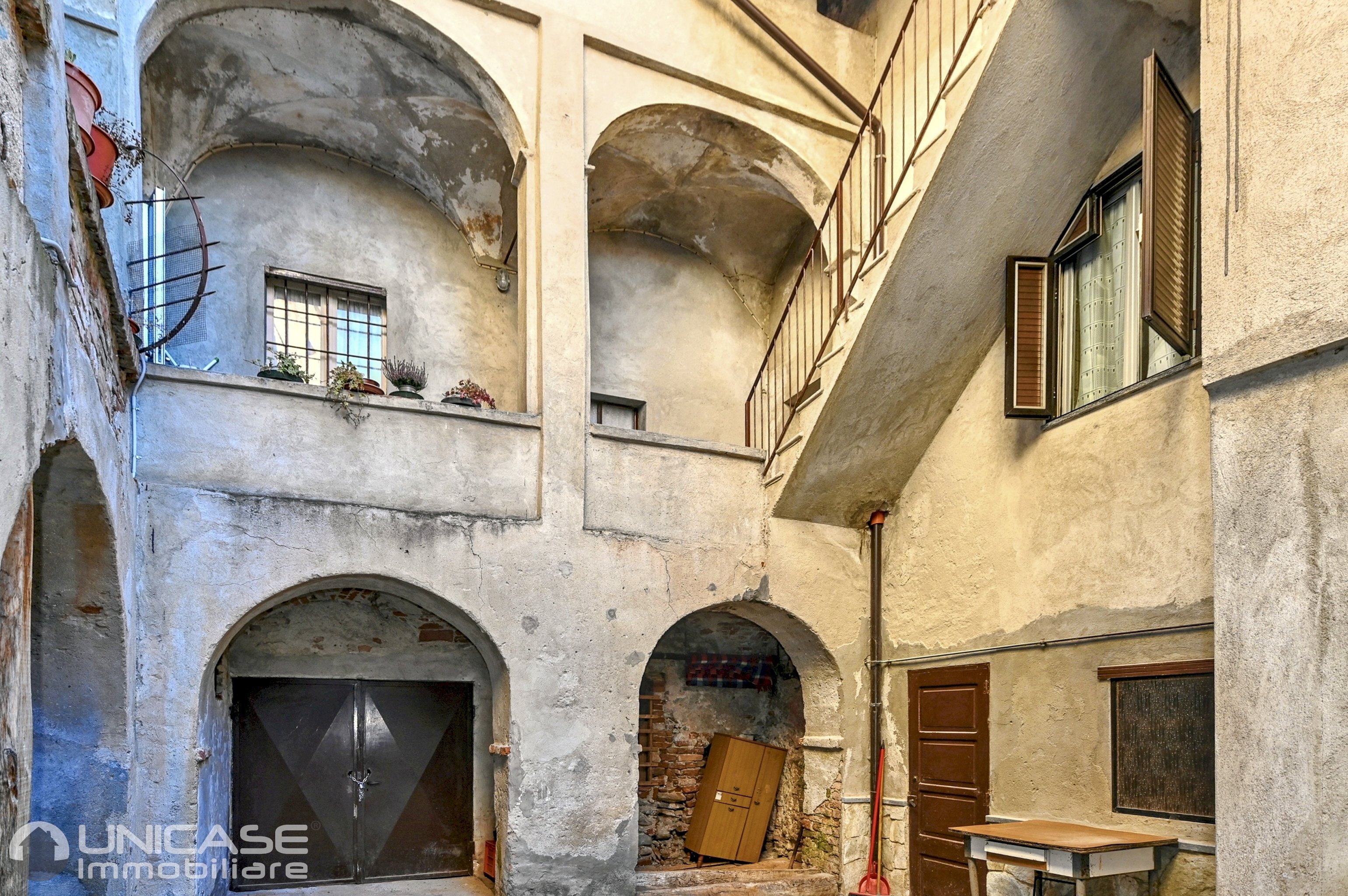 Palazzo Storico Vicolo Portici, 4, Farigliano - foto 2