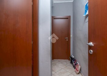 Three-room apartment Via Ivrea, Torino (neighborhood Rebaudengo) - photo 9