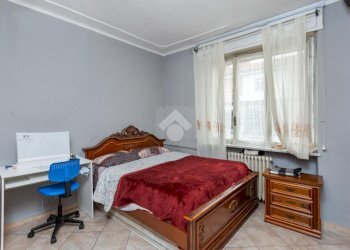 Three-room apartment Via Ivrea, Torino (neighborhood Rebaudengo) - photo 17