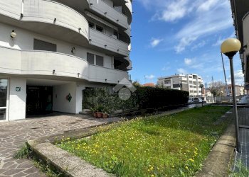 Bilocale Via Laudedeo Testi, Parma - foto 1