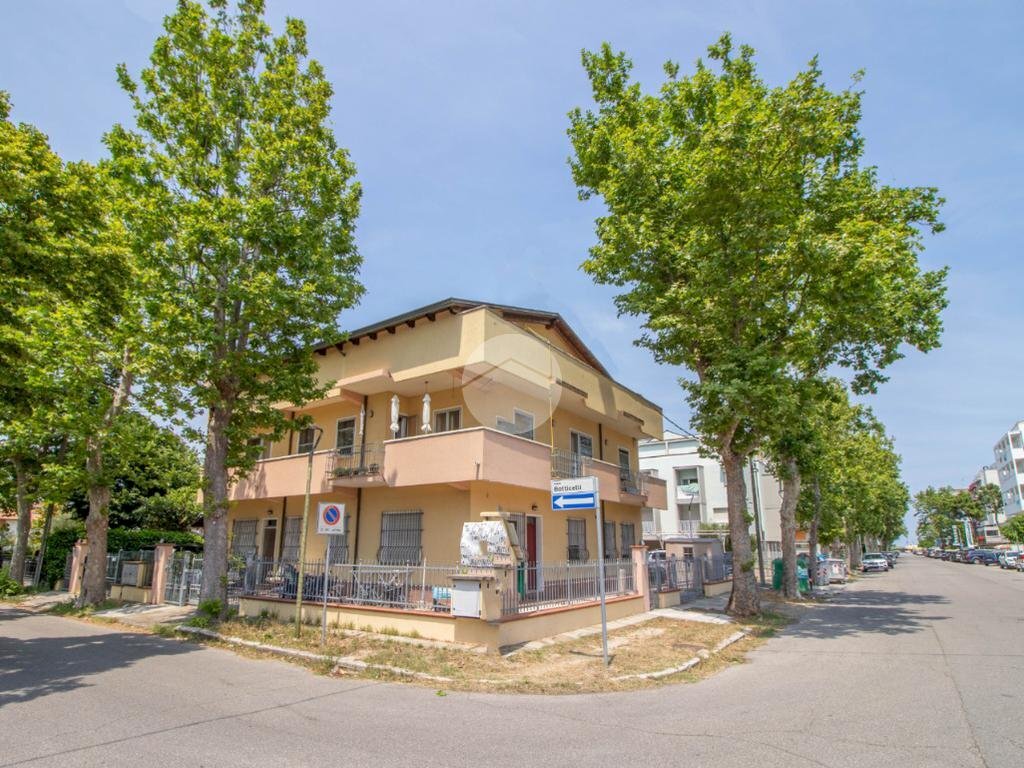 Four-room apartment Via Sandro Botticelli, Cesenatico - photo 1