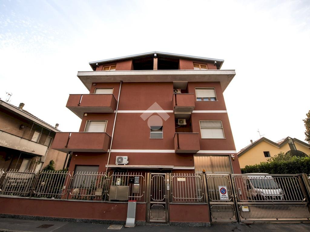 Trilocale via Cesare Battisti, Settimo Milanese - foto 1