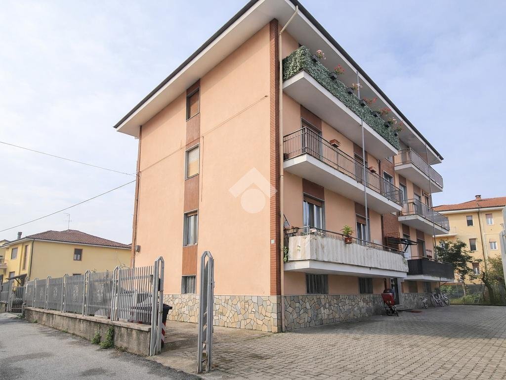 Four-room apartment Via Vincenzo Gioberti, Bra - photo 1