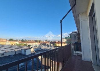 Three-room apartment Corso IV Novembre, Bra - photo 14
