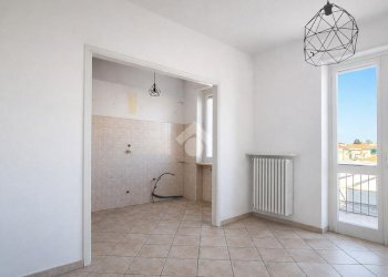 Three-room apartment Corso IV Novembre, Bra - photo 4
