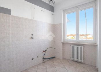 Three-room apartment Corso IV Novembre, Bra - photo 5