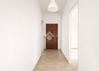 Three-room apartment Corso IV Novembre, Bra - photo 16