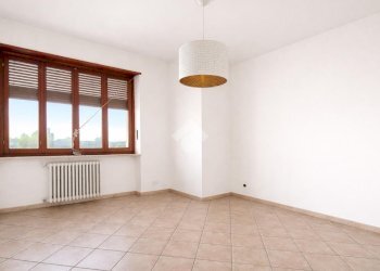 Three-room apartment Corso IV Novembre, Bra - photo 18