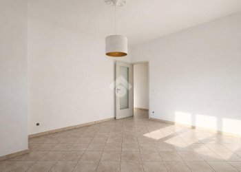 Three-room apartment Corso IV Novembre, Bra - photo 19