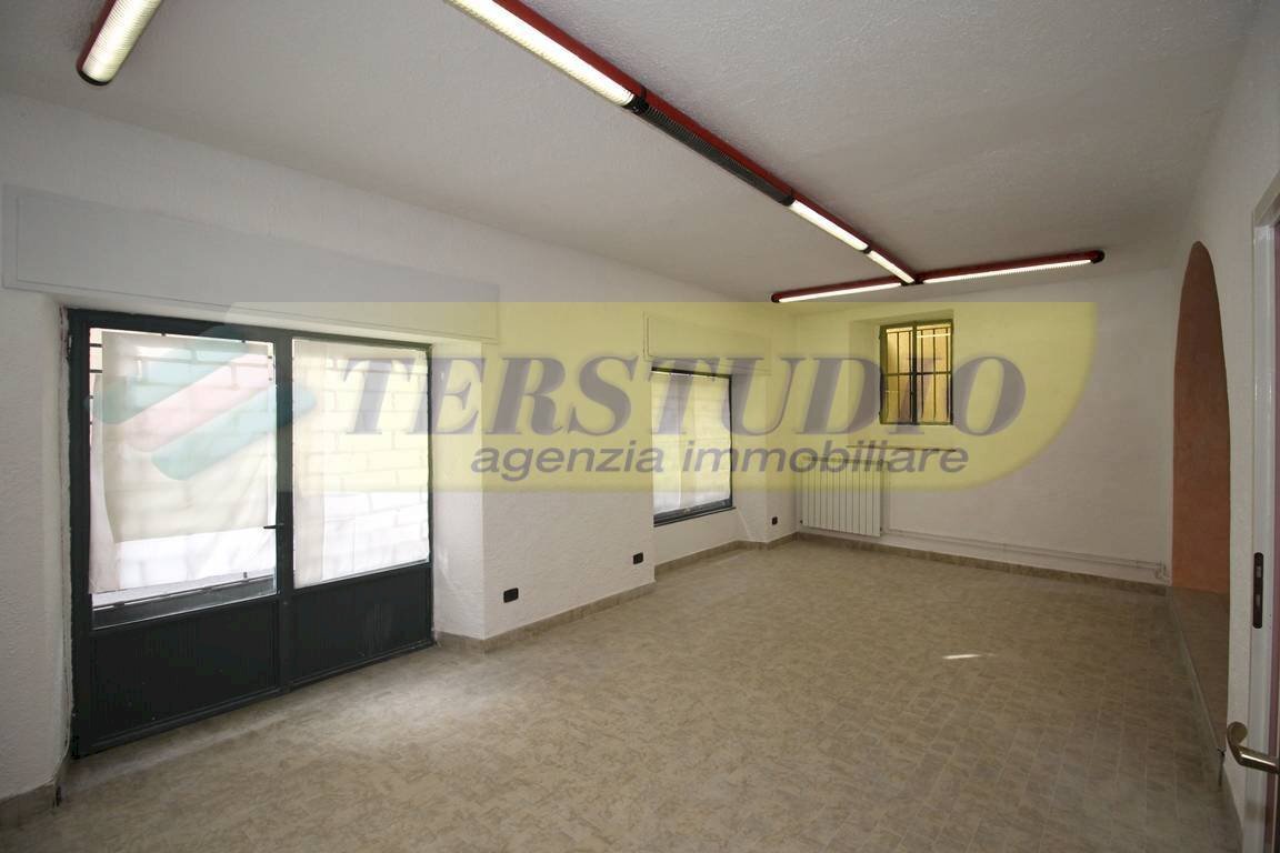 Foto 2 - Negozio Via Lega Lombarda
 
snc, Pontida - foto 2