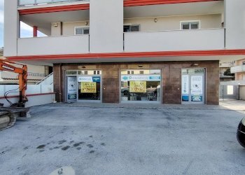 Foto 1 - Locale Commerciale Via Vestina
375, Montesilvano - foto 1