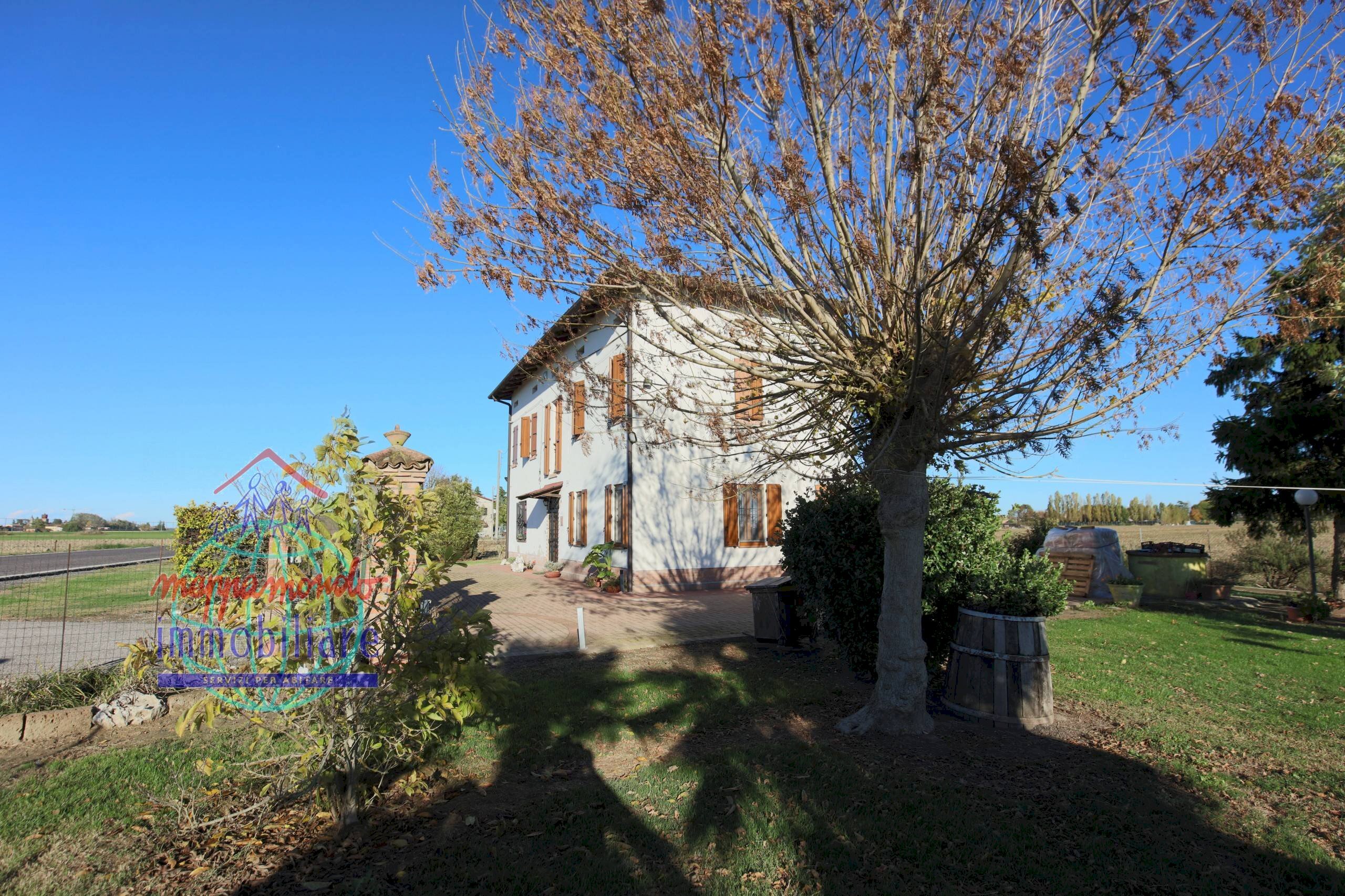 Foto 1 - Villa VIA RIGA
 
1, Cento - photo 1