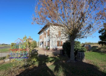 Foto 1 - Villa VIA RIGA
 
1, Cento - foto 1