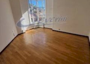 Foto 19 - Four-room apartment Via Rezzonico, Como - photo 19