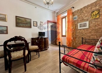 Soggiorno - Bilocale Via San Giuseppe
 
19, Porto Ceresio - foto 4