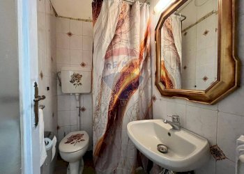 Bagno - Bilocale Via San Giuseppe
 
19, Porto Ceresio - foto 13