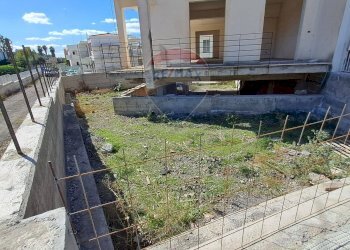 Edificio all\'aperto - Casa semi indipendente Via Della Comunità Europea
 
snc, Paterno - foto 16